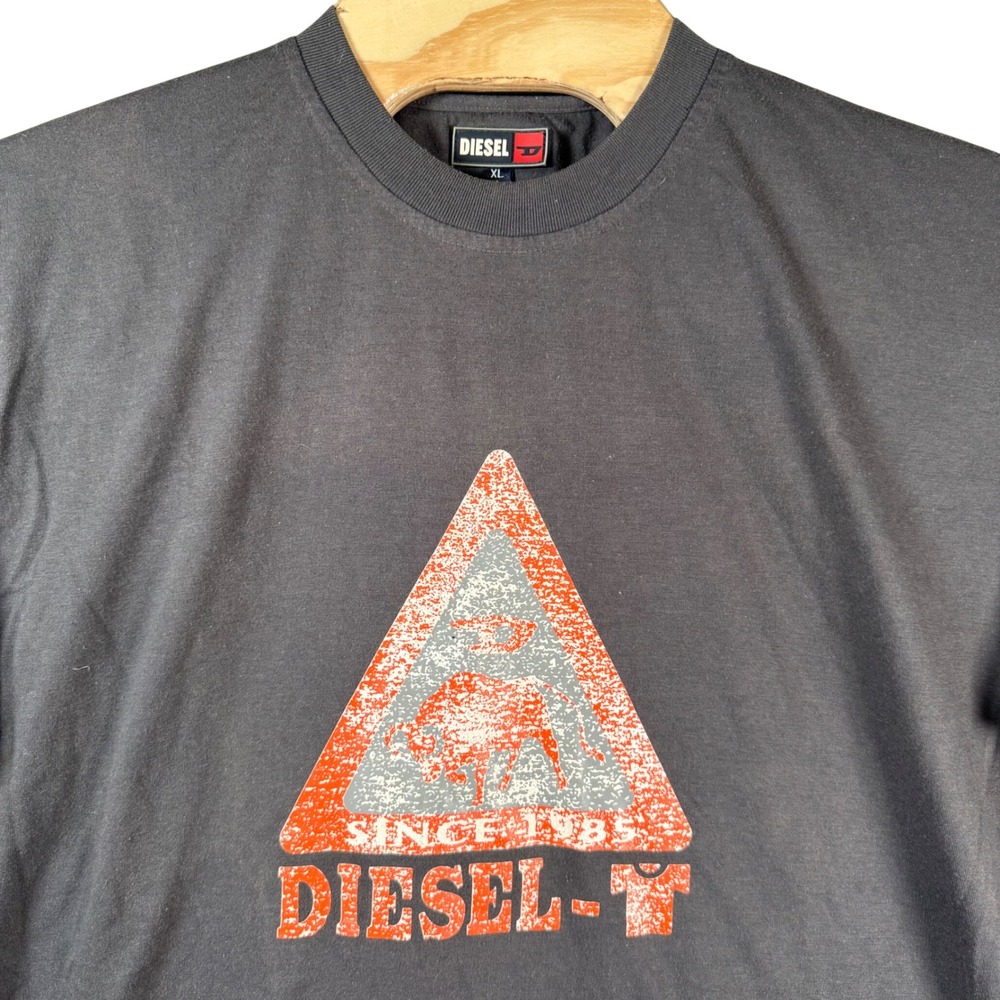 Diesel-T Graphic Tee Men XL Gray Bull Triangle‎ Logo Short Sleeve Distressed